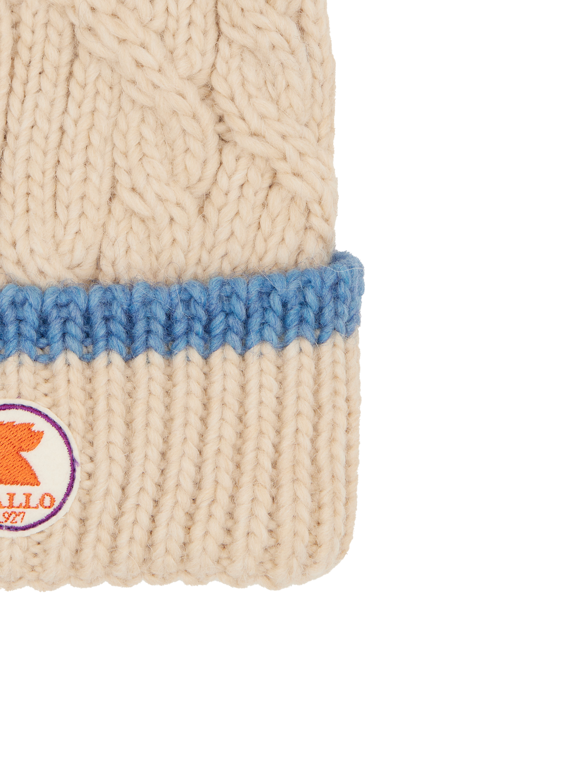 Berretto con risvolto unisex bianco motivo treccia tinta unita