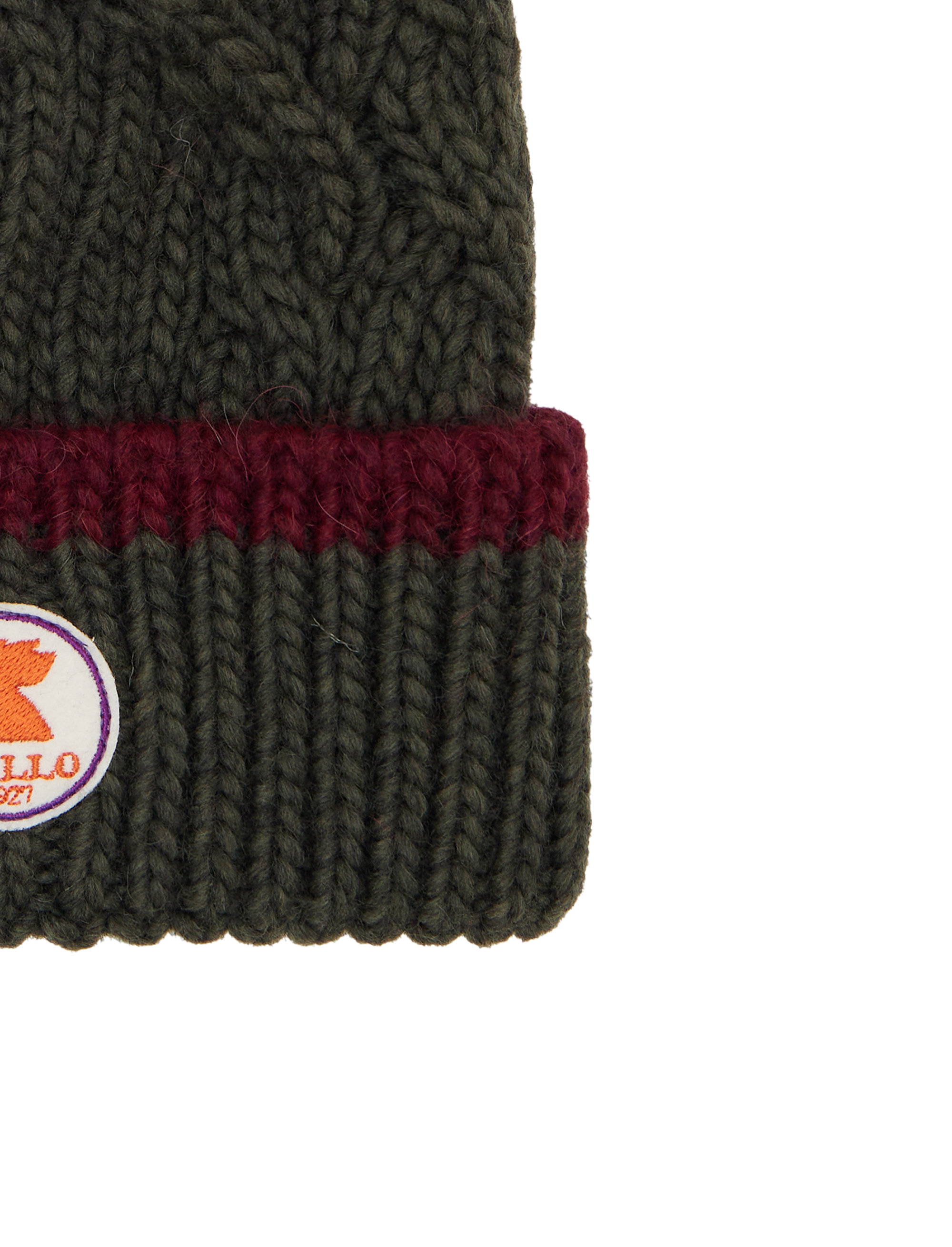Berretto con risvolto unisex verde motivo treccia tinta unita