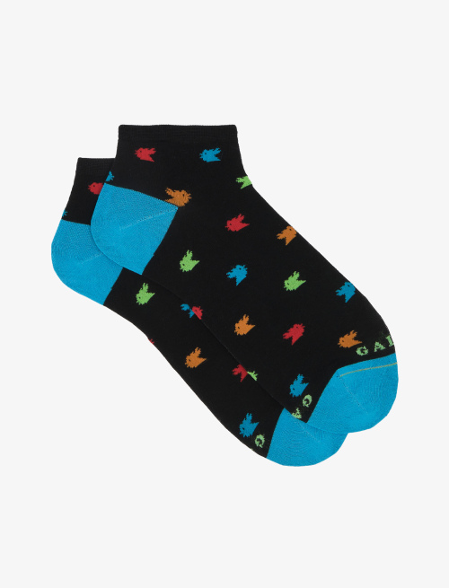 Women's black ankle socks in ultra-light cotton with small coloured chickens - Invisible | Gallo 1927 - Official Online Shop