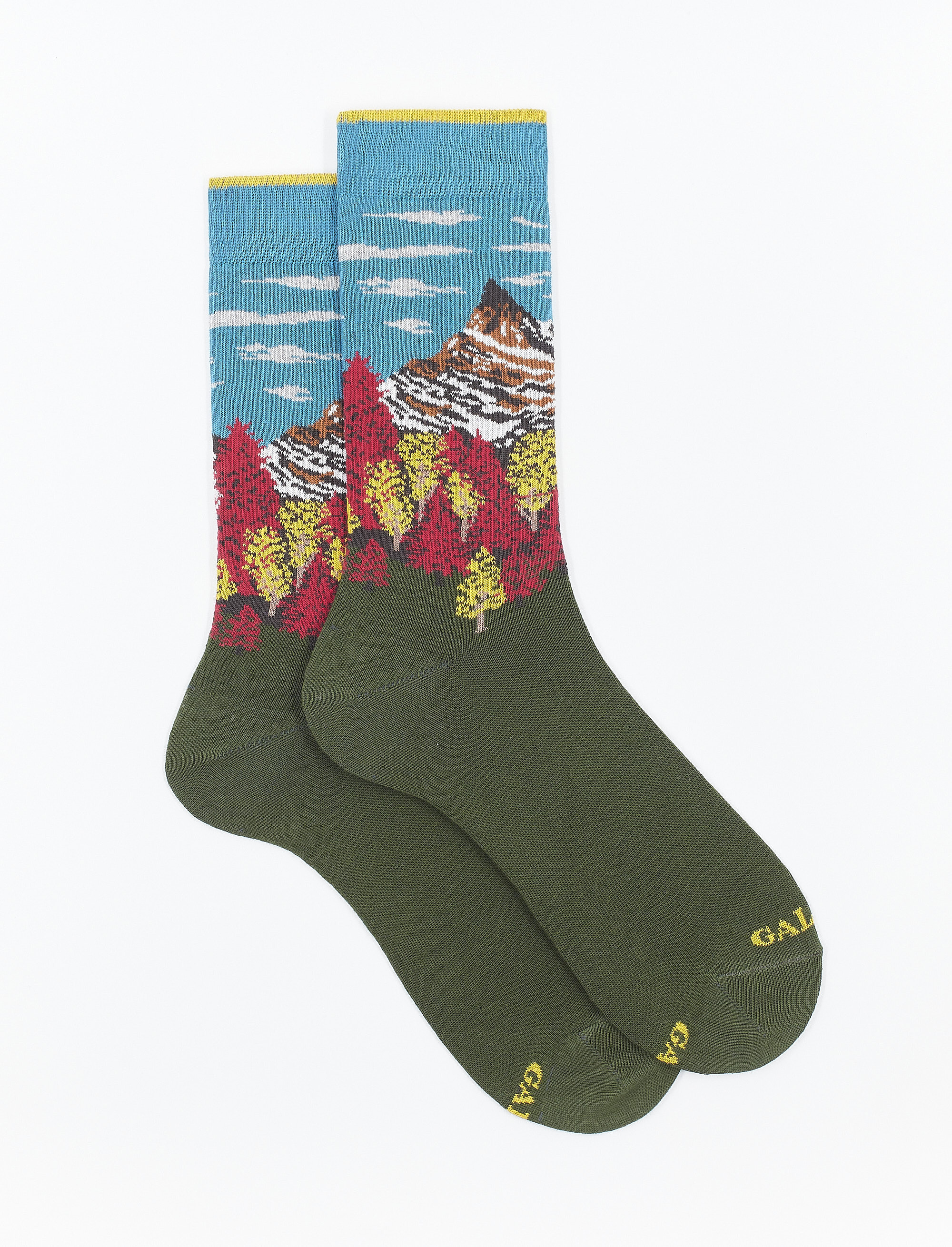 Men's short moss green cotton socks with mountain landscape motif - The FW Edition | Gallo 1927 - Official Online Shop