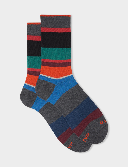 Men's short stone grey cotton and cashmere socks with multicoloured macro stripes - Third Selection | Gallo 1927 - Official Online Shop