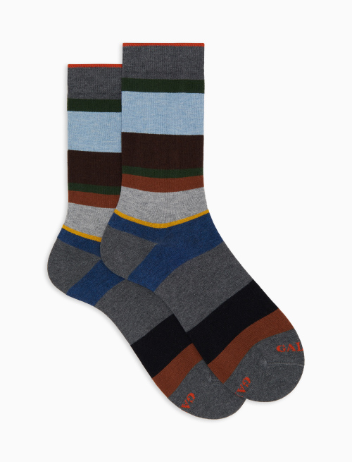 Men's short grey cotton and cashmere socks with multicoloured macro stripes - Socks | Gallo 1927 - Official Online Shop