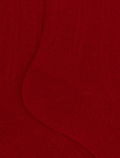 Women’s long plain red ribbed cashmere socks - Woman | Gallo 1927 - Official Online Shop