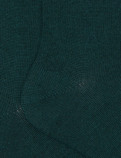 Women's long plain green socks in wool, silk and cashmere - Woman | Gallo 1927 - Official Online Shop