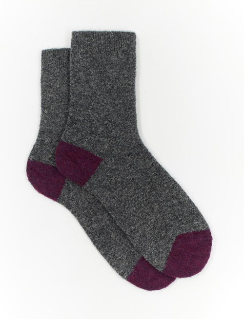 Women's short plain stone grey bouclé wool socks with contrasting details - Woman | Gallo 1927 - Official Online Shop
