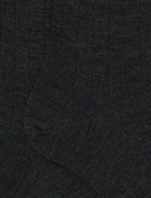 Men's long ribbed plain charcoal grey socks in wool, silk and cashmere - Long | Gallo 1927 - Official Online Shop