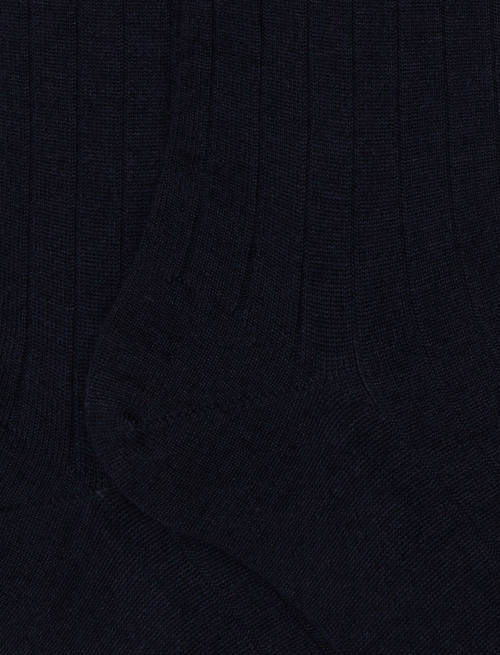 Men's long ribbed plain blue socks in wool, silk and cashmere - Man | Gallo 1927 - Official Online Shop