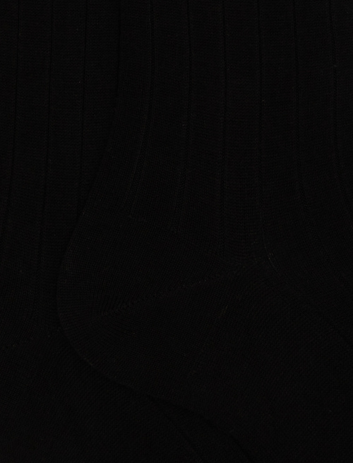 Men's long ribbed plain black socks in Island Cotton - Man | Gallo 1927 - Official Online Shop