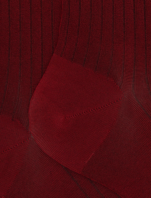 Long ribbed plain red viscose socks - The Classics | Gallo 1927 - Official Online Shop
