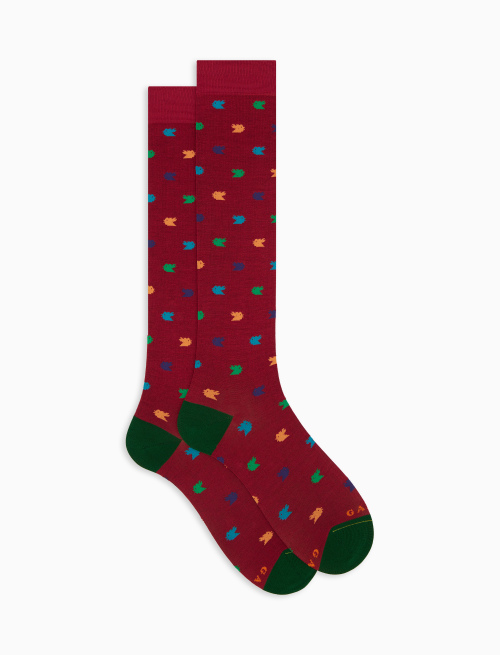 Men's long red cotton socks with colourful small rooster motif - Gift ideas | Gallo 1927 - Official Online Shop