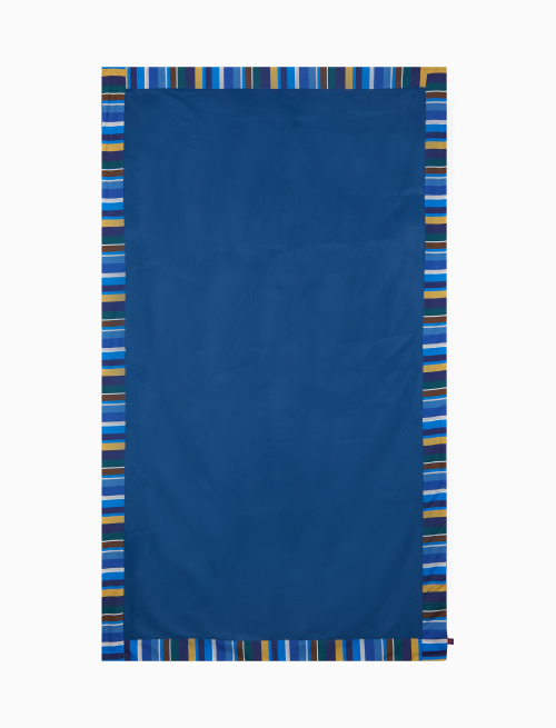 Unisex plain blue beach towel with multicoloured striped edge - Beachwear | Gallo 1927 - Official Online Shop