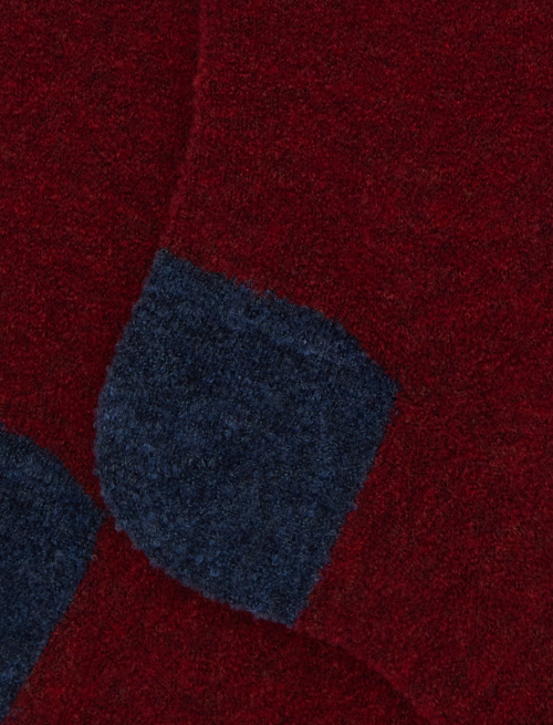 Men's long plain red bouclé wool socks with contrasting details - Man | Gallo 1927 - Official Online Shop