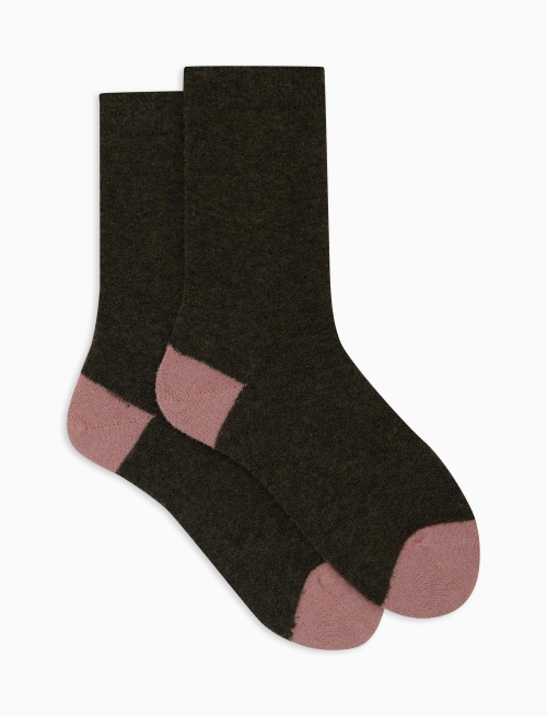Women's short plain green bouclé wool socks with contrasting details - Socks | Gallo 1927 - Official Online Shop