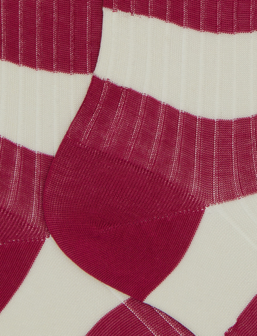 Women's short fuchsia ribbed cotton socks with two-tone stripe pattern - Bicolor | Gallo 1927 - Official Online Shop