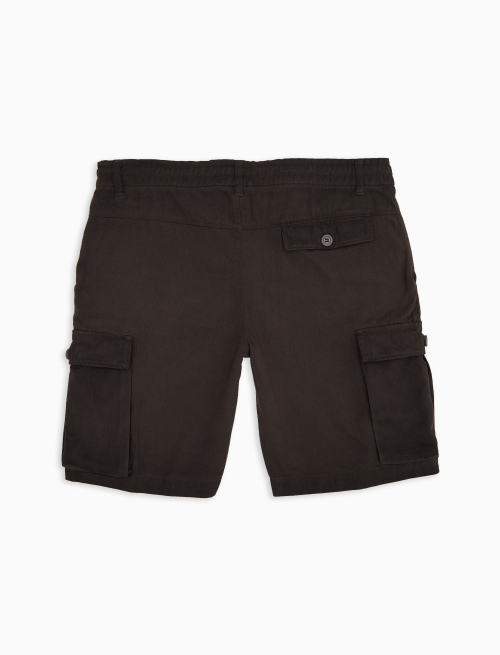 Unisex plain brown garment-dyed cotton cargo shorts | Gallo 1927 - Official Online Shop