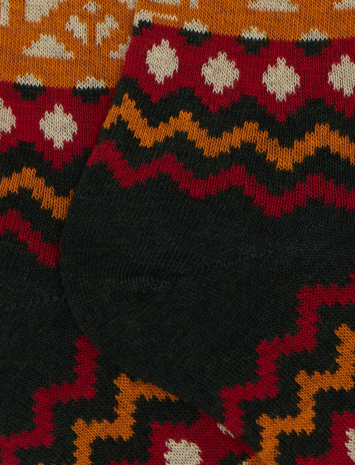 Women's long green cotton socks with decorative Christmas motif - Socks | Gallo 1927 - Official Online Shop