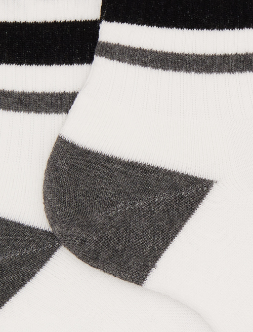 Unisex short white cotton terry socks with stripes and Gallo writing - New In | Gallo 1927 - Official Online Shop