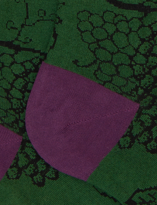 Women's long socks in green cotton with grape pattern - Socks | Gallo 1927 - Official Online Shop