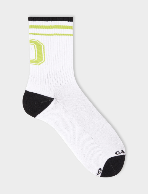 Unisex short sock in plain white cotton terry cloth with letter O. Individually sold. - Sport and Terry socks | Gallo 1927 - Official Online Shop