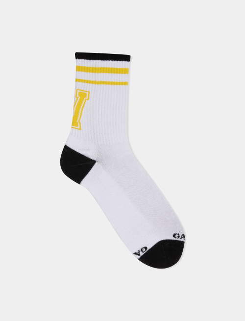 Unisex short sock in plain white cotton terry cloth with letter W. Individually sold. - Sport and Terry socks | Gallo 1927 - Official Online Shop