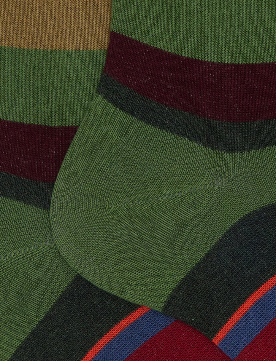 Men's short green cotton socks with multicoloured stripes - Gallo 1927 - Official Online Shop