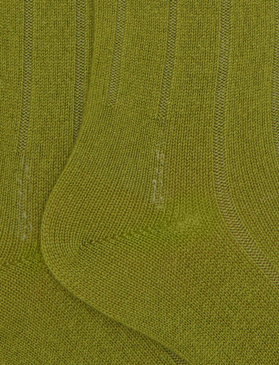 Women’s long plain green ribbed cashmere socks - Gallo 1927 - Official Online Shop