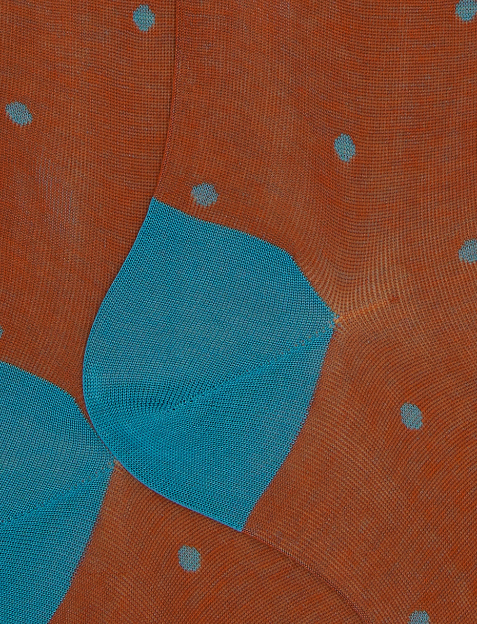 Men's long orange cotton socks with polka dot pattern on iridescent base - Gallo 1927 - Official Online Shop Men's long orange cotton socks with polka dot pattern on iridescent base - Gallo 1927 - Official Online Shop