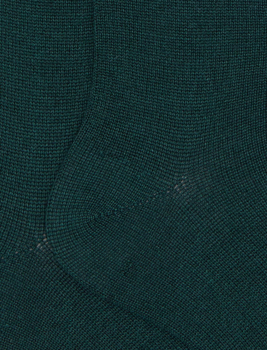 Women's long plain green socks in wool, silk and cashmere - Gallo 1927 - Official Online Shop