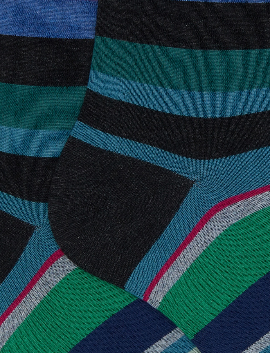 Men's short green cotton socks with multicoloured stripes - Gallo 1927 - Official Online Shop