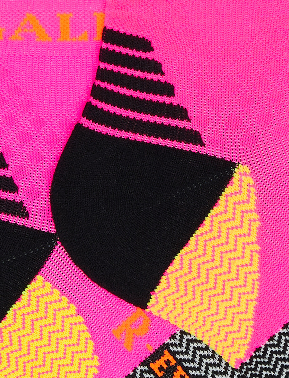 Women's super short technical neon fuchsia socks with chevron motif - Gallo 1927 - Official Online Shop