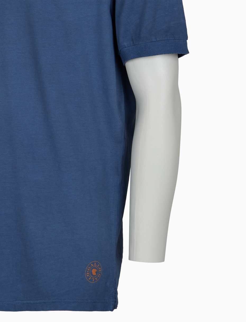 Men's blue garment-dyed cotton polo shirt with round Gallo stamp - Gallo 1927 - Official Online Shop