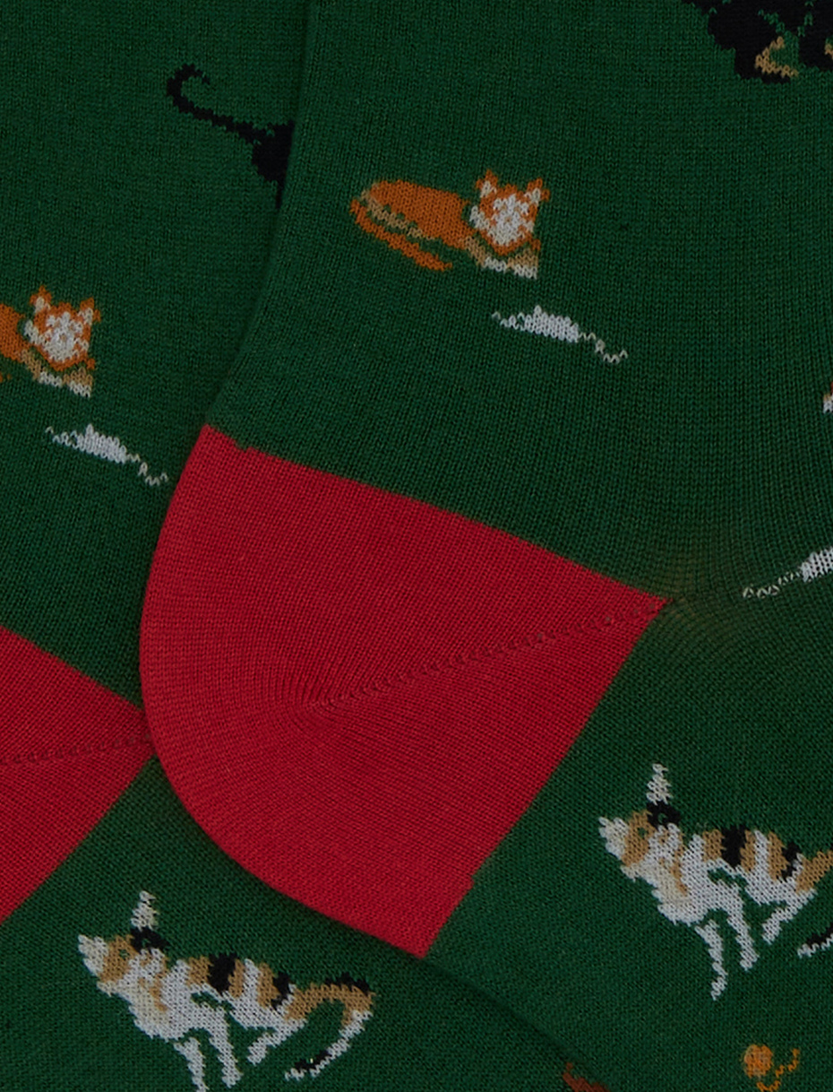 Calze corte uomo cotone verde fantasia gatti con topini e gomitoli - Gallo 1927 - Official Online Shop