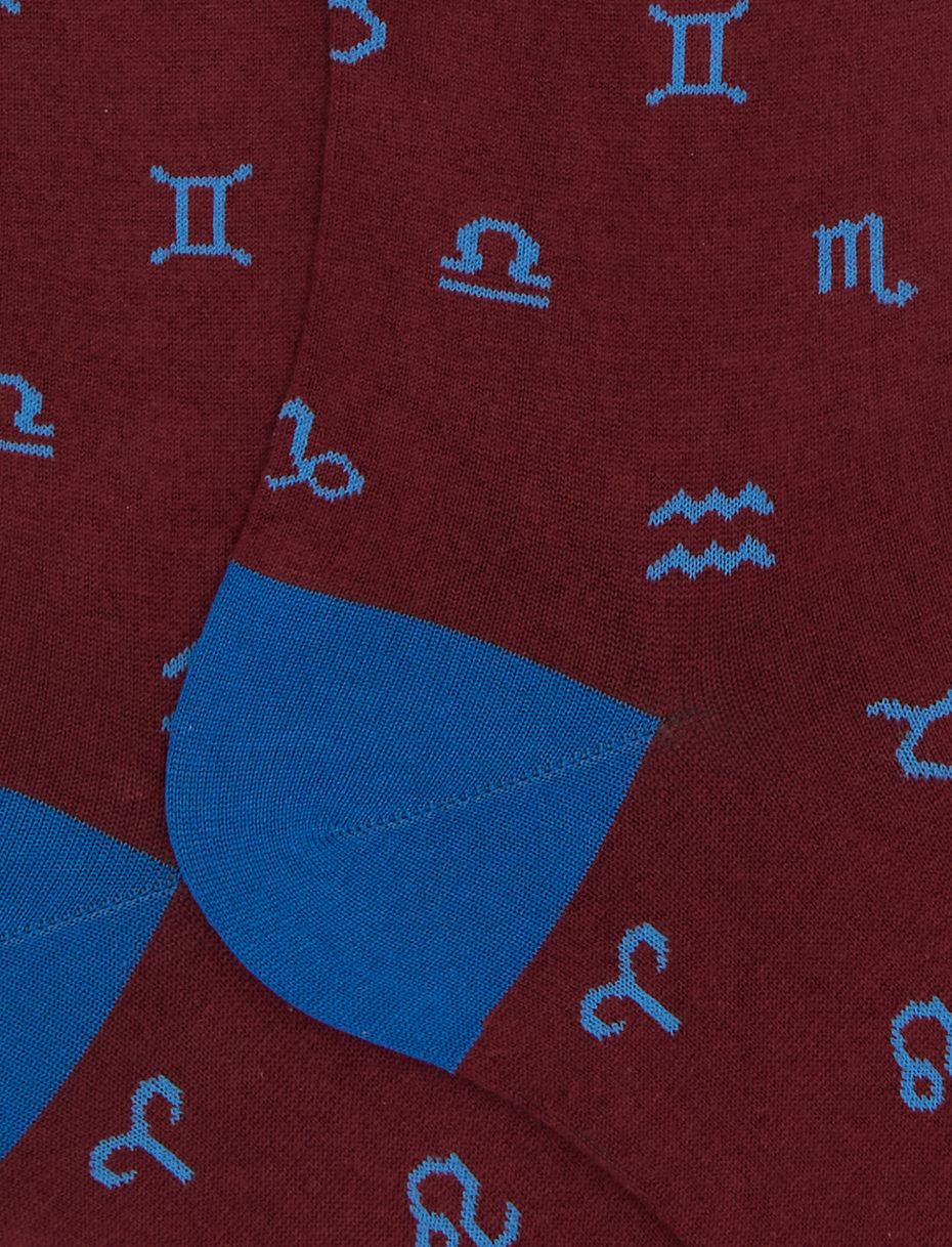 Men's long socks in burgundy cotton with zodiac signs pattern - Gallo 1927 - Official Online Shop