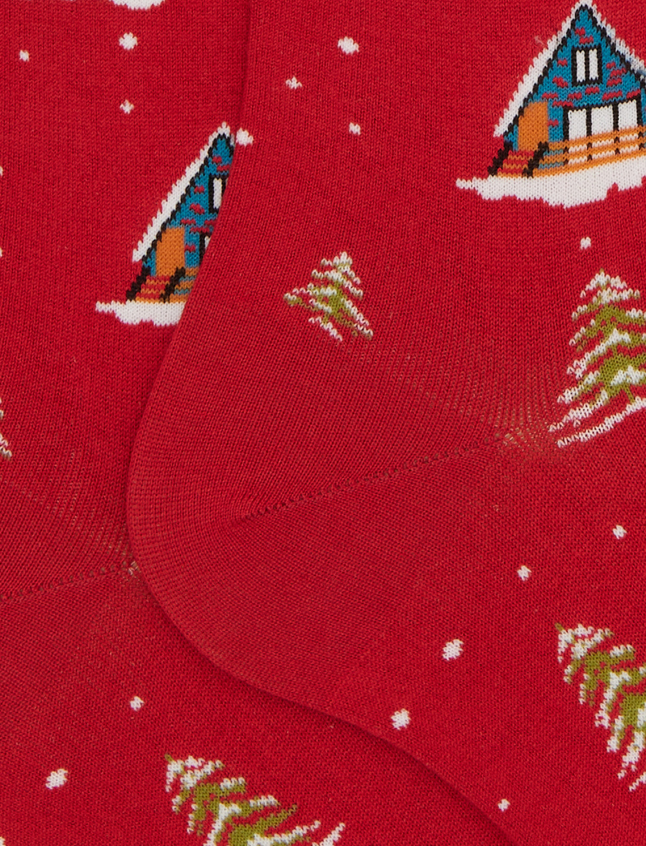 Men's long socks in red cotton with snow-covered mountain hut pattern - Gallo 1927 - Official Online Shop