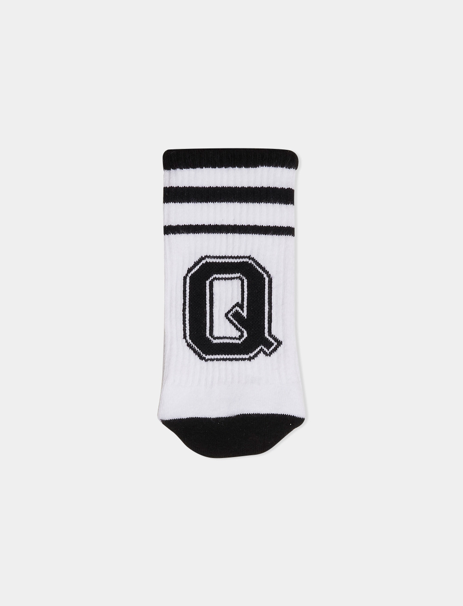 Unisex short sock in plain white cotton terry cloth with letter Q. Individually sold. - Gallo 1927 - Official Online Shop